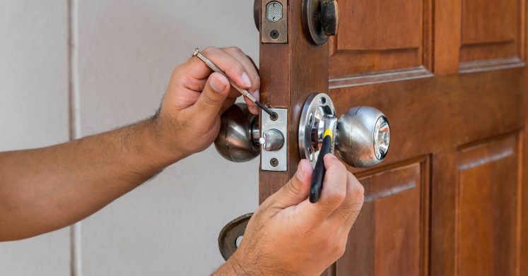 can i change the locks on my rental apartment